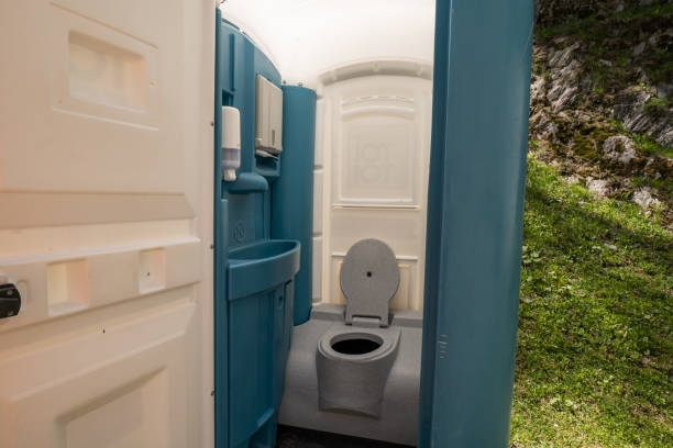 Best Luxury portable toilet rental  in Staten Island, NY